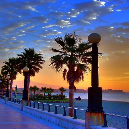 Aparment Neptuno- Located On The Promenade A Few Metres From The Beach. 에스테포나 외부 사진