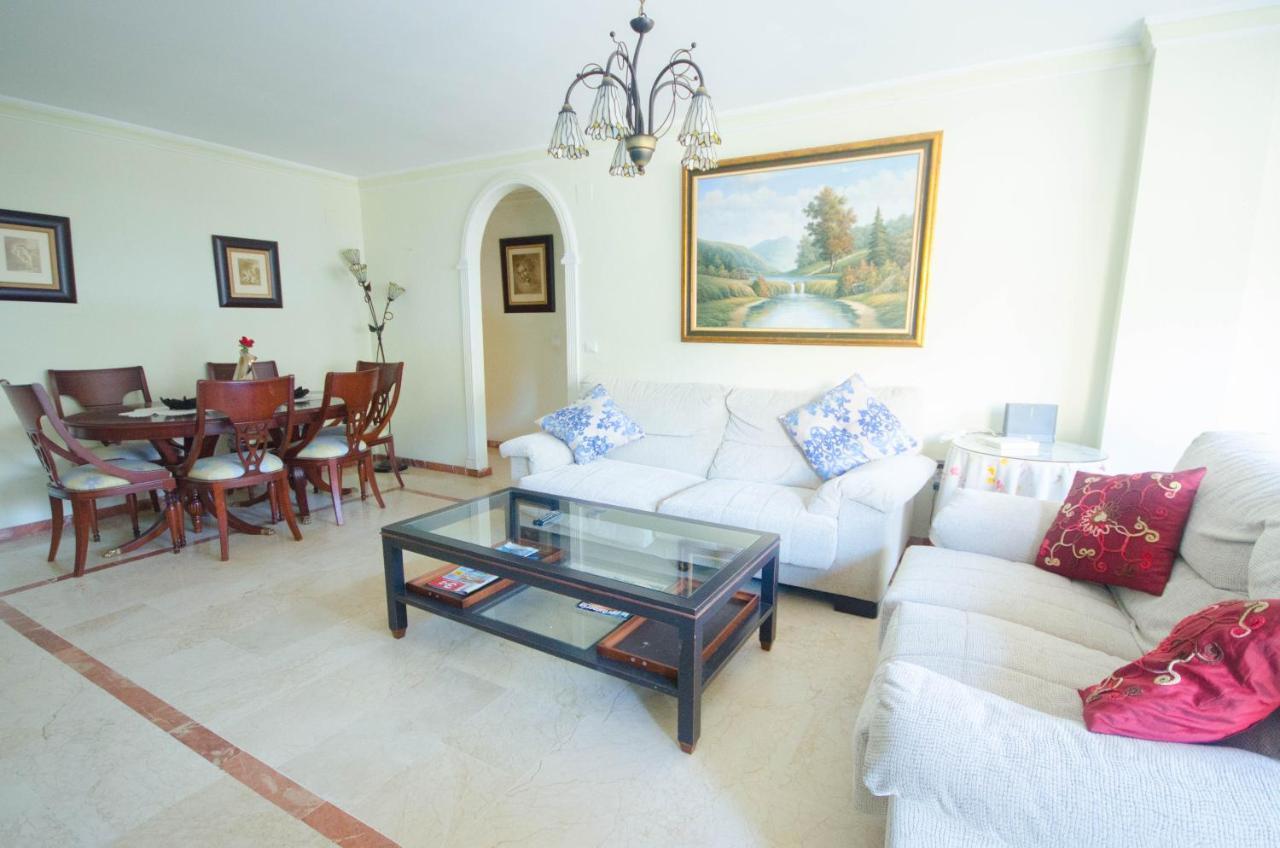 Aparment Neptuno- Located On The Promenade A Few Metres From The Beach. 에스테포나 외부 사진