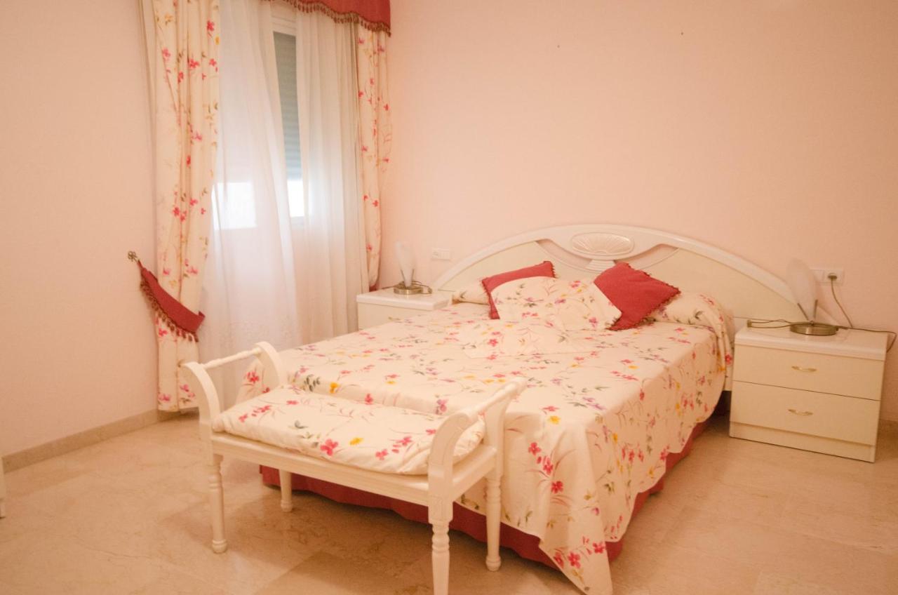 Aparment Neptuno- Located On The Promenade A Few Metres From The Beach. 에스테포나 외부 사진