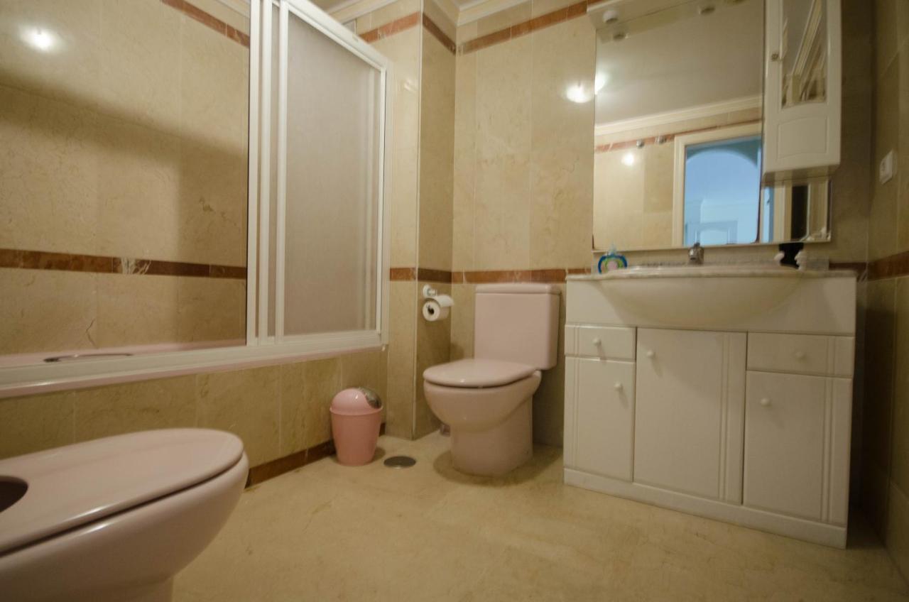 Aparment Neptuno- Located On The Promenade A Few Metres From The Beach. 에스테포나 외부 사진