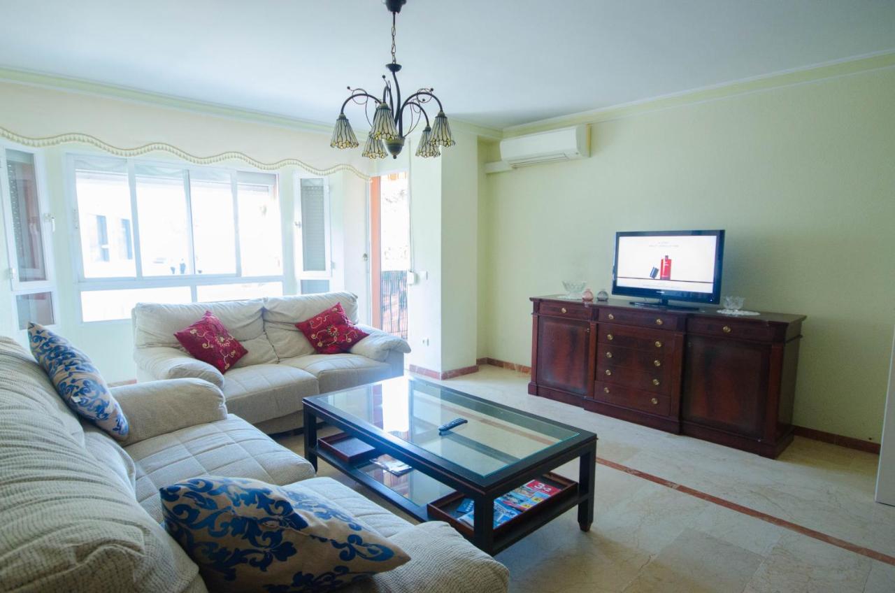 Aparment Neptuno- Located On The Promenade A Few Metres From The Beach. 에스테포나 외부 사진