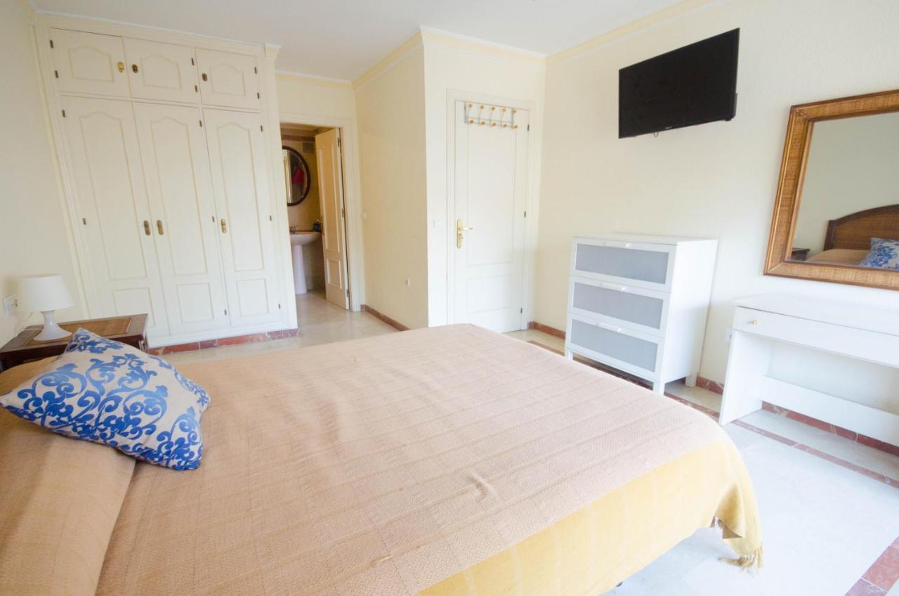 Aparment Neptuno- Located On The Promenade A Few Metres From The Beach. 에스테포나 외부 사진