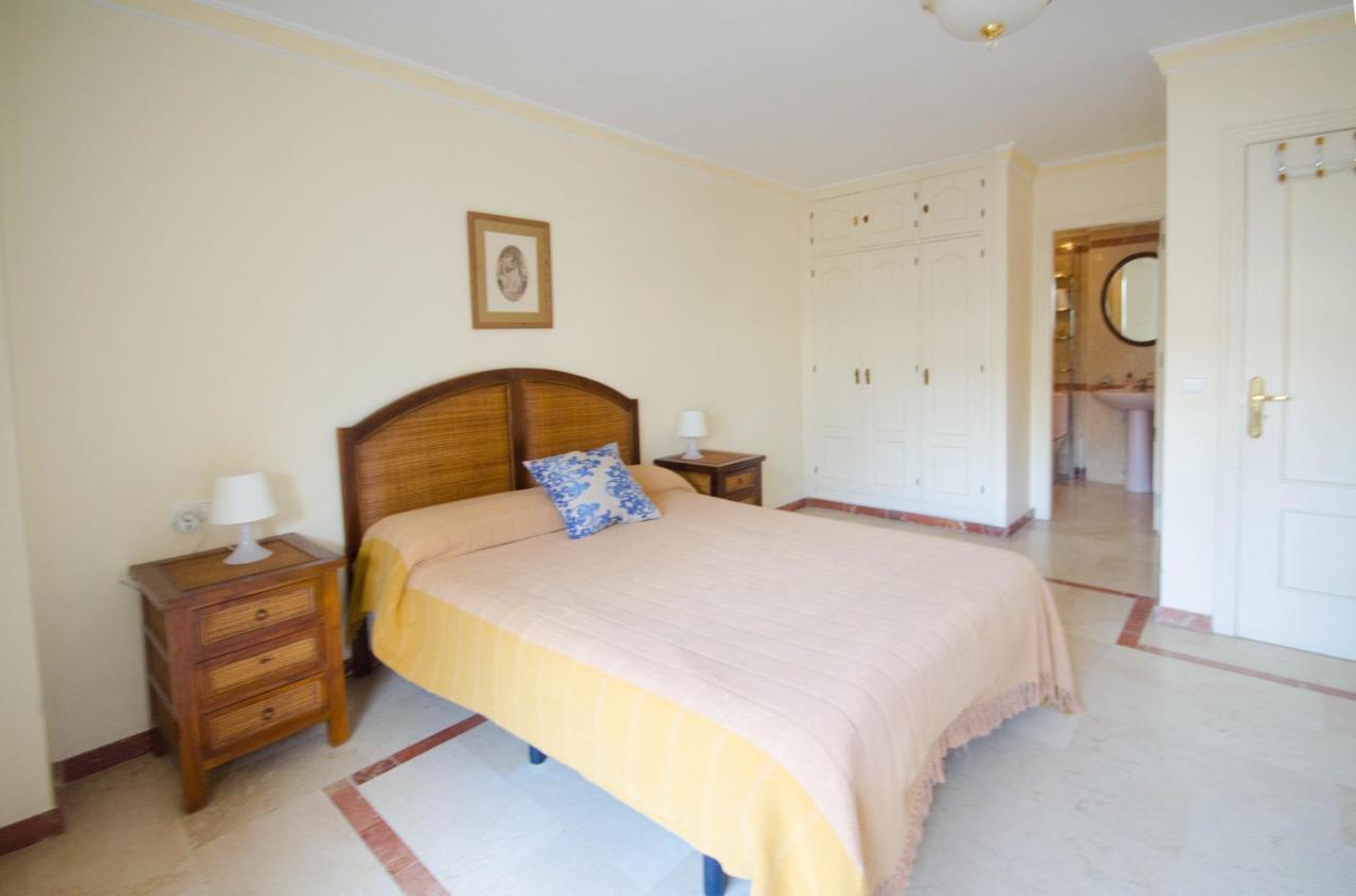 Aparment Neptuno- Located On The Promenade A Few Metres From The Beach. 에스테포나 외부 사진