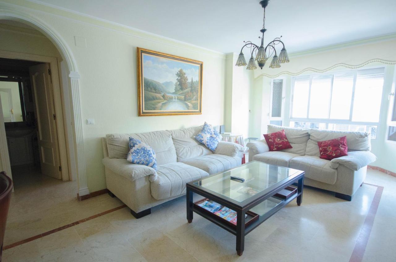 Aparment Neptuno- Located On The Promenade A Few Metres From The Beach. 에스테포나 외부 사진