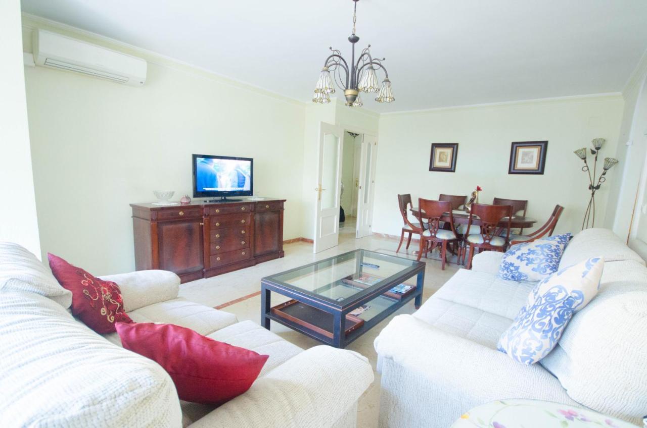 Aparment Neptuno- Located On The Promenade A Few Metres From The Beach. 에스테포나 외부 사진