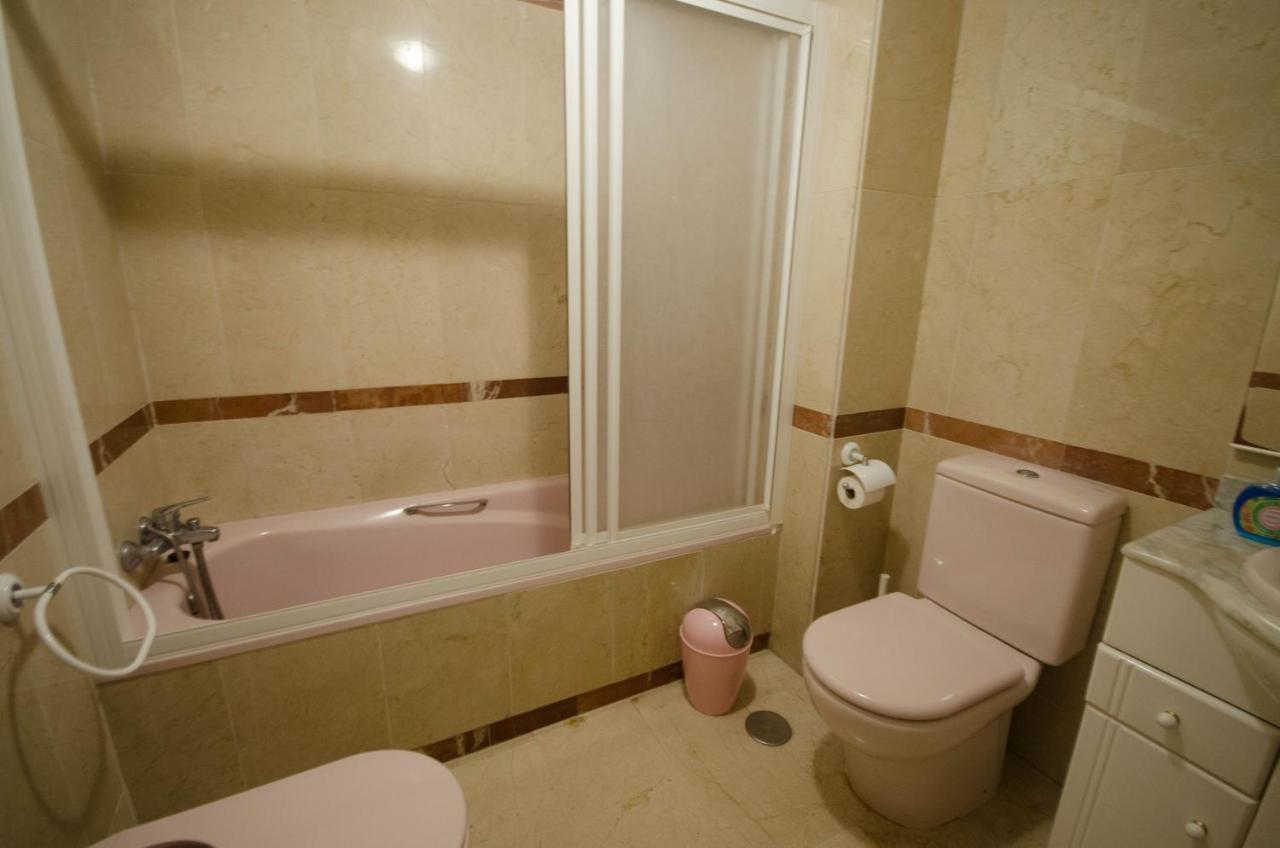 Aparment Neptuno- Located On The Promenade A Few Metres From The Beach. 에스테포나 외부 사진
