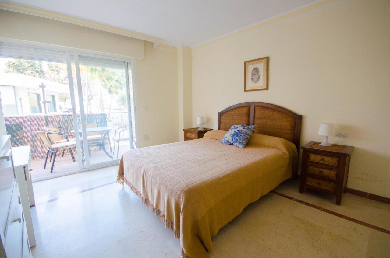 Aparment Neptuno- Located On The Promenade A Few Metres From The Beach. 에스테포나 외부 사진