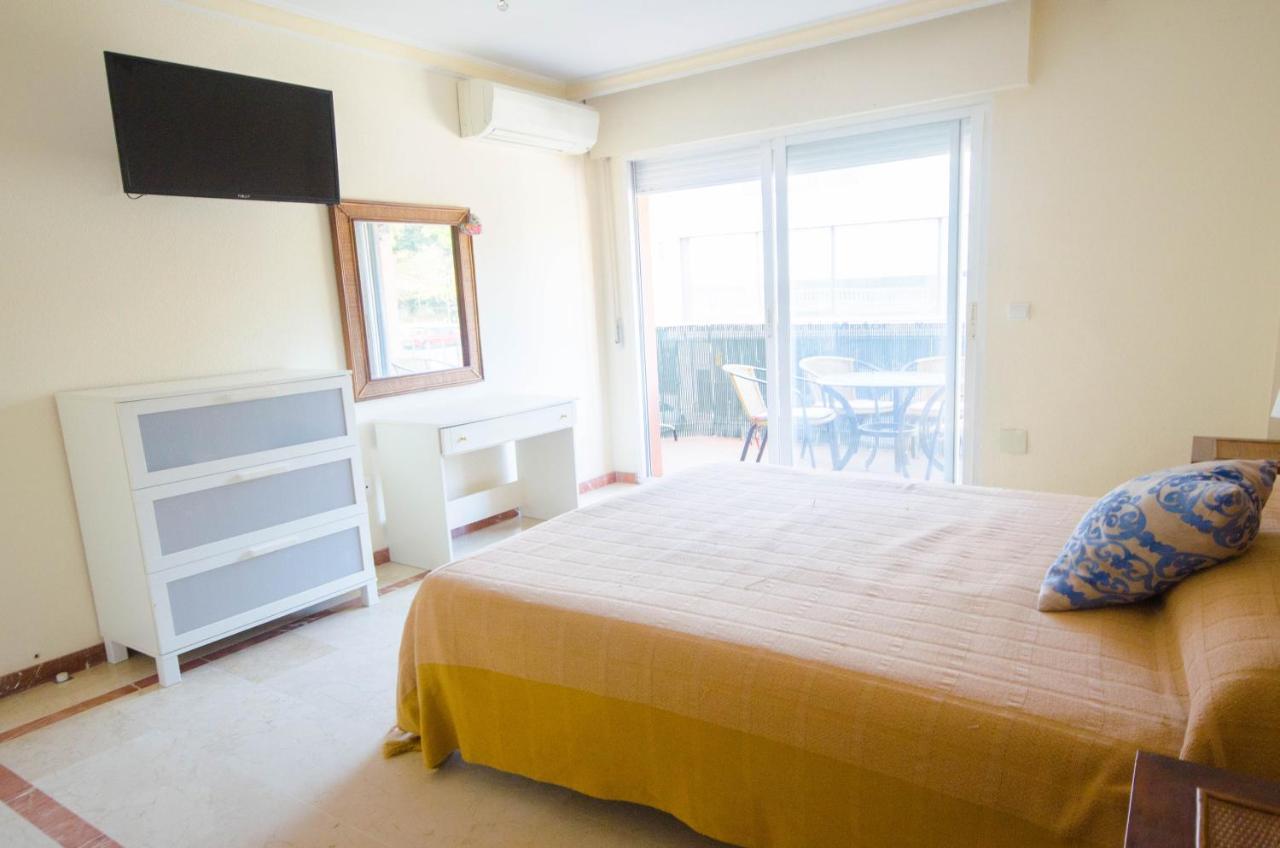 Aparment Neptuno- Located On The Promenade A Few Metres From The Beach. 에스테포나 외부 사진