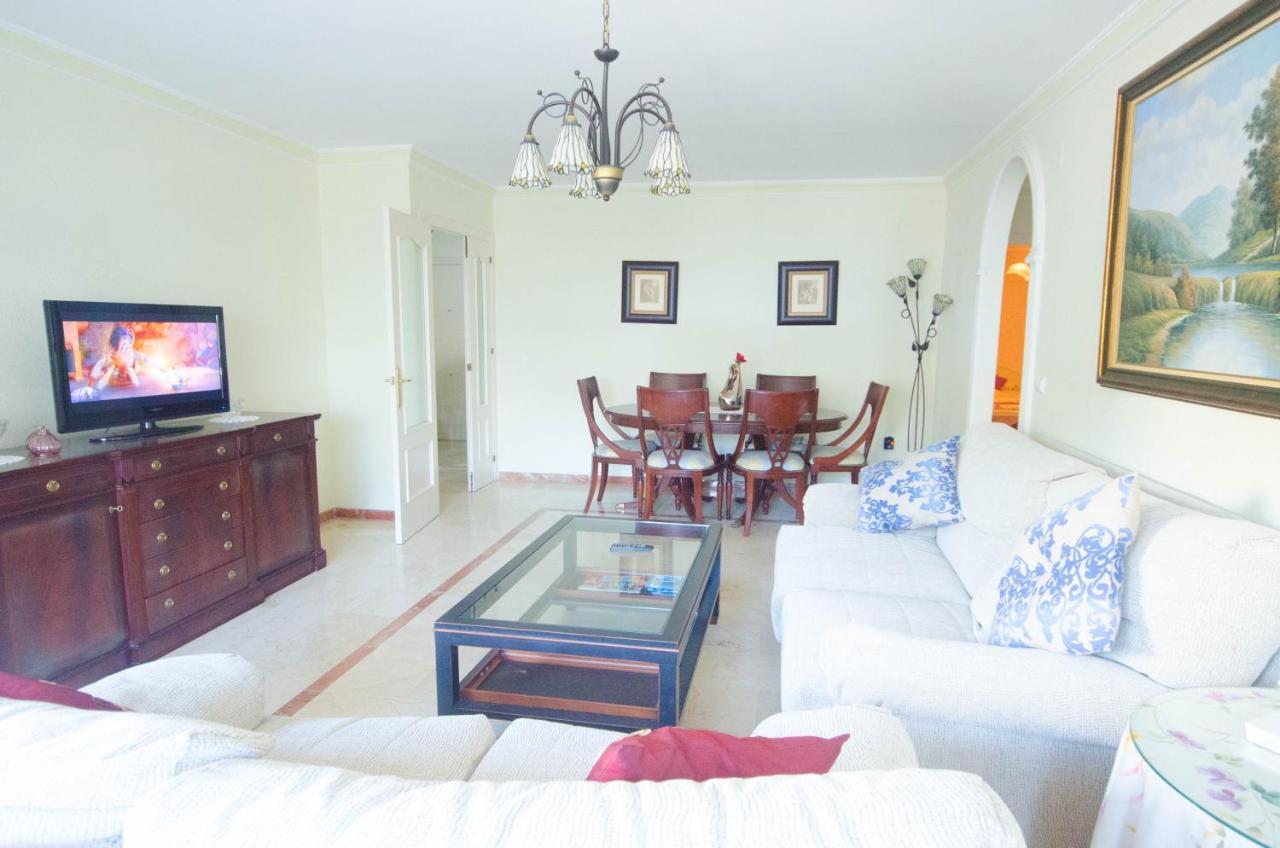 Aparment Neptuno- Located On The Promenade A Few Metres From The Beach. 에스테포나 외부 사진